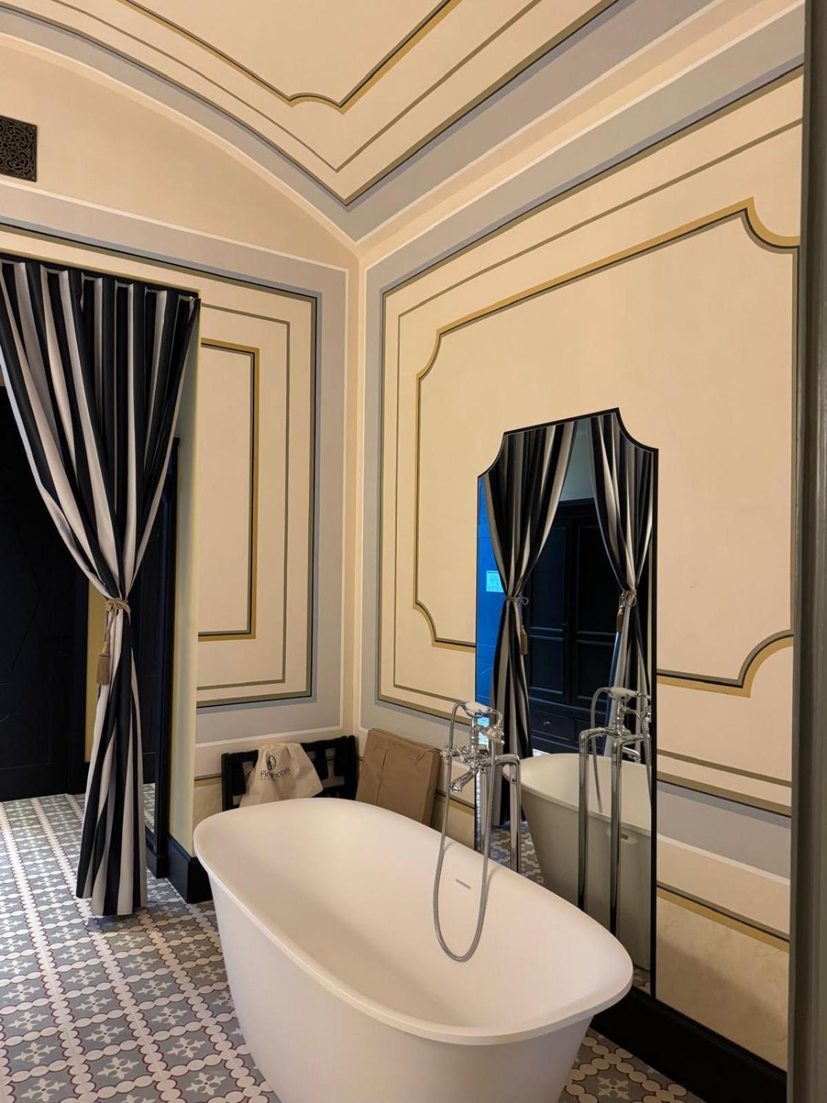 Hotel Divino & Apartments Figueres  Ngoại thất bức ảnh