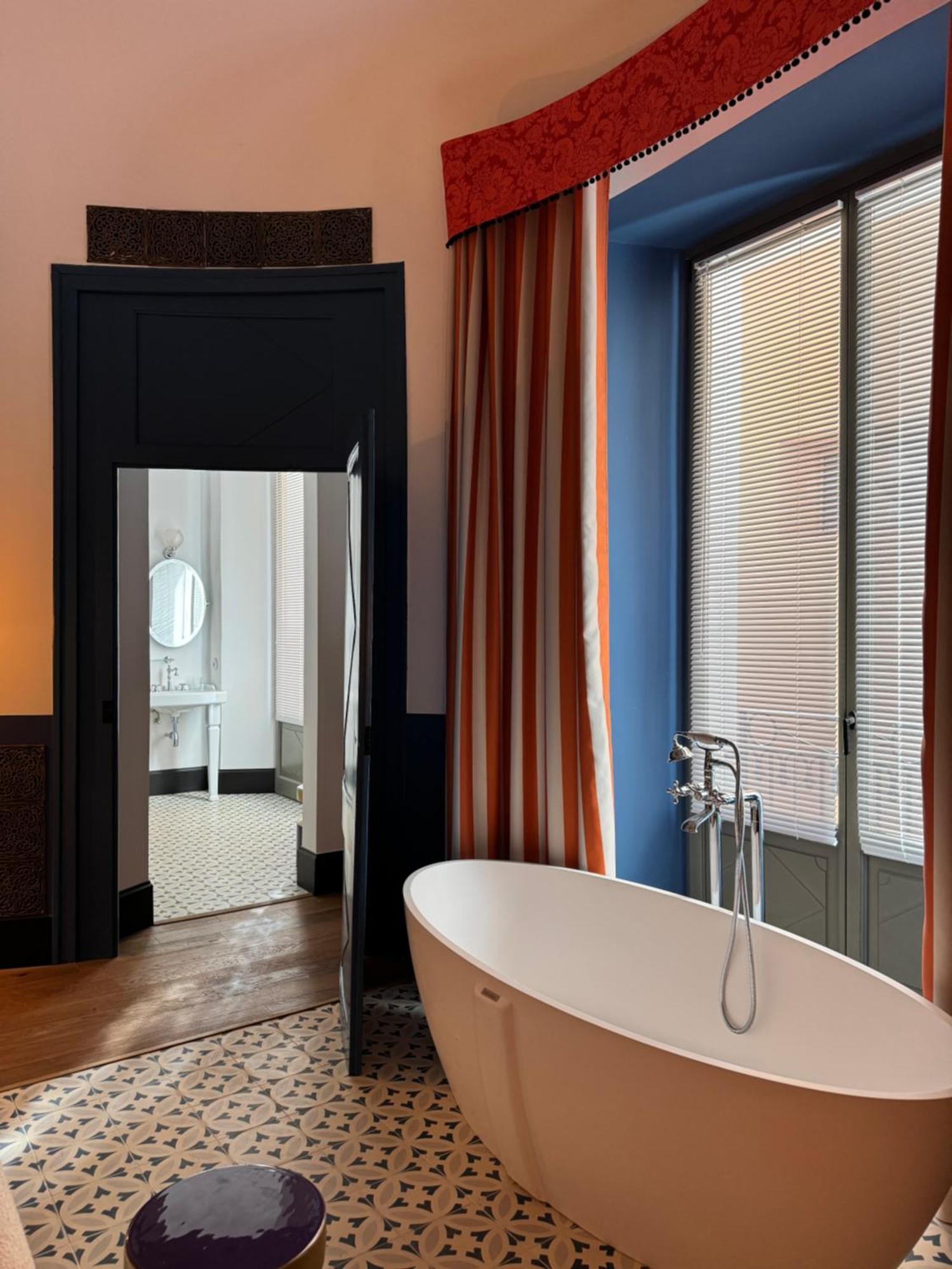 Hotel Divino & Apartments Figueres  Ngoại thất bức ảnh