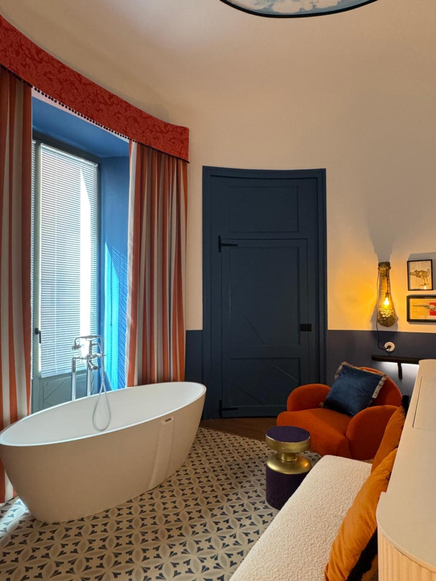 Hotel Divino & Apartments Figueres  Ngoại thất bức ảnh