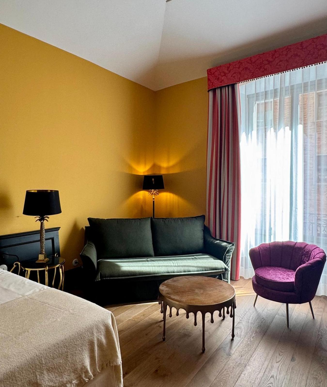 Hotel Divino & Apartments Figueres  Ngoại thất bức ảnh