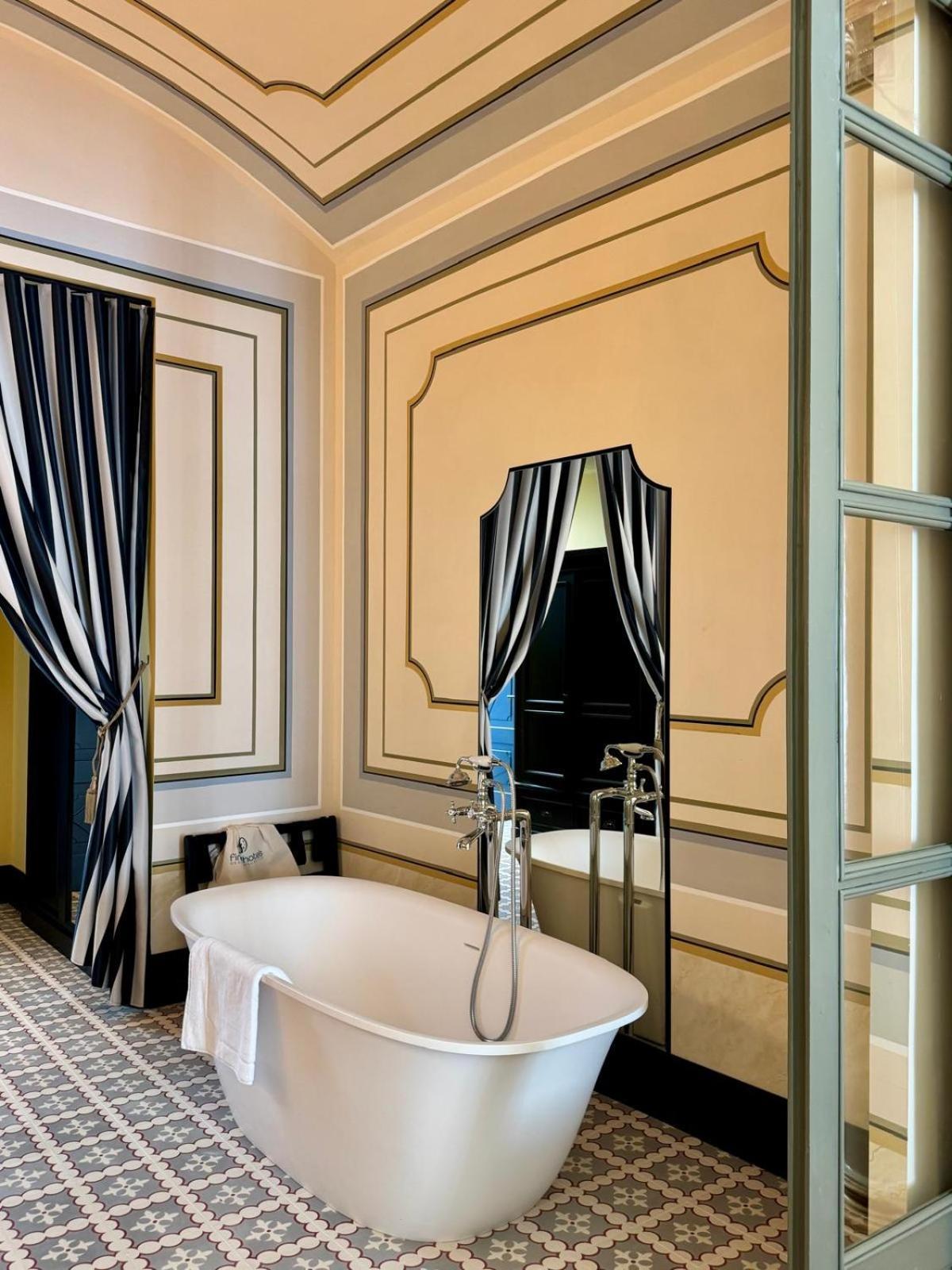 Hotel Divino & Apartments Figueres  Ngoại thất bức ảnh