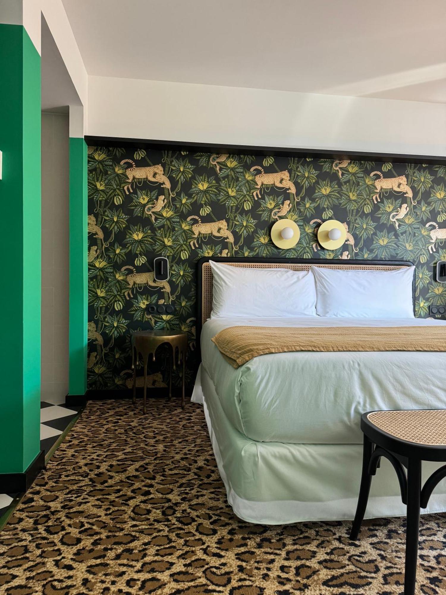 Hotel Divino & Apartments Figueres  Ngoại thất bức ảnh